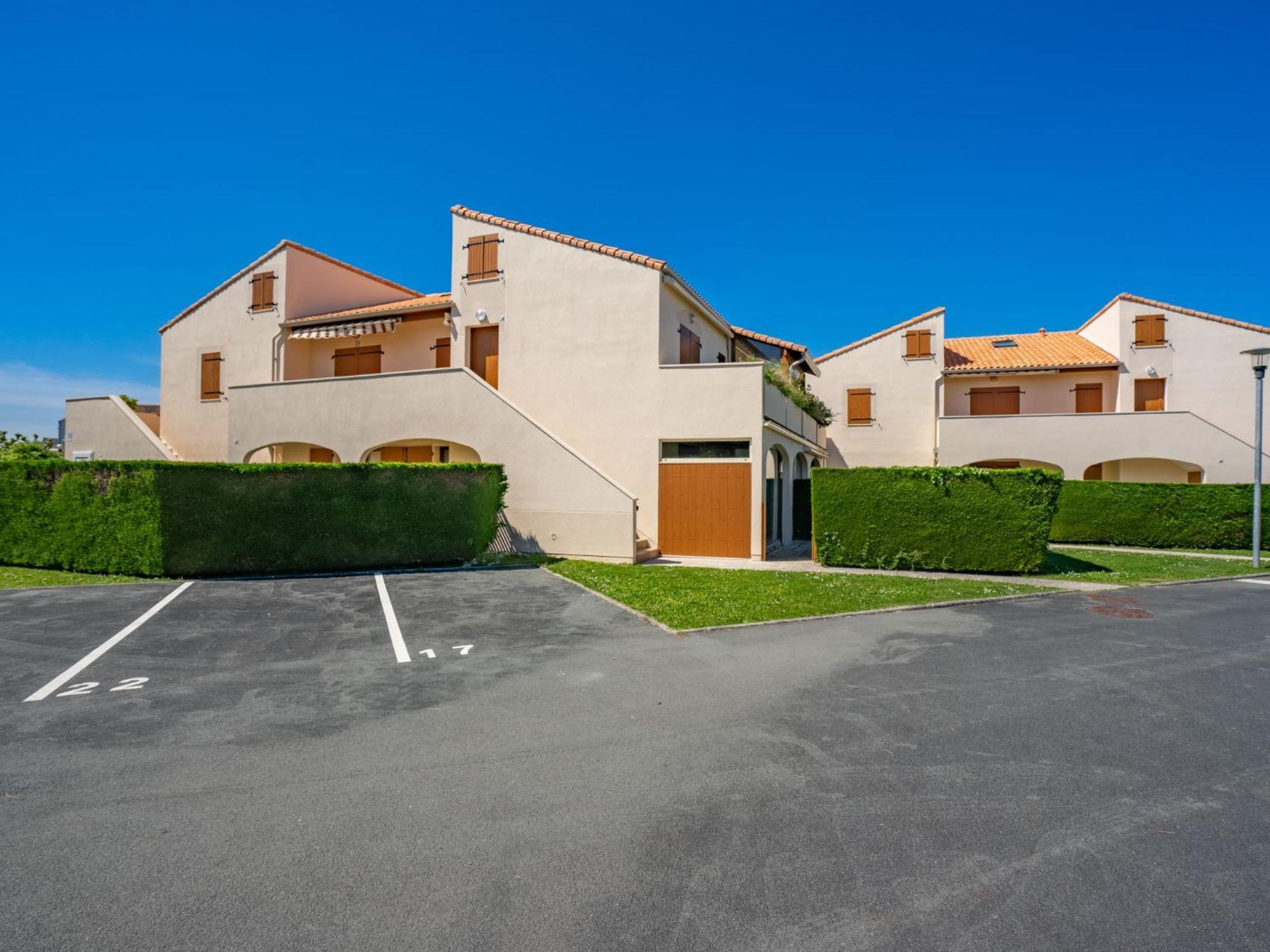 Apartment Les Soleils Rouges-15 By Interhome Vaux-sur-Mer Eksteriør billede